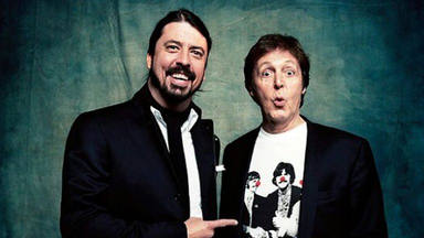 Dave Grohl (Foo Fighters) recuerda el día que Paul McCartney enseñó a tocar el piano a su hija
