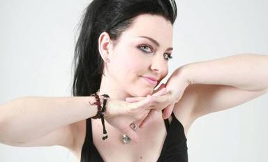 Amy Lee (Evanescence) admite que uno de los raperos más famosos “le odia a muerte”: “Dice que le robé"