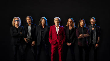 Foreigner lanza “Turning Back The Time”, una canción inédita con Mick Jones y Lou Gramm: así suena