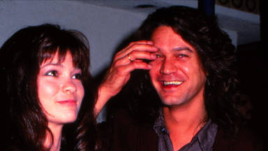 La ex-mujer de Eddie Van Halen habla de sus últimos días: “De no haber sido por el cáncer, podríamos...”