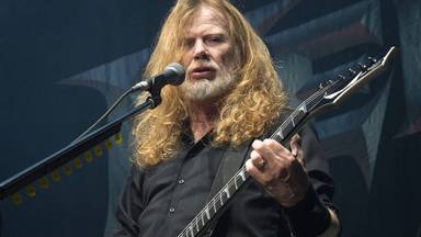 Dave Mustaine (Megadeth) “raja” contra las mascarillas en el escenario: “Se le llama tiranía”