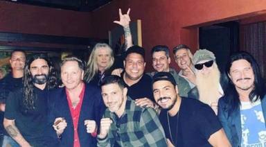 ctv-ayz-ronaldo junto a estrellas del rock en una fiesta foto wikirock