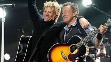La curiosa manera en la que Bruce Springsteen y Bon Jovi te invitan a ponerte la mascarilla