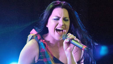 Amy Lee (Evanescence) está muy agradecida por llevar 20 años en la música: "Una locura"