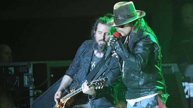 Bumblefoot y su extraña relación con los temas de Guns N' Roses: "No podía reescribir 'Sweet Child O' Mine'"