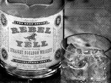 Botella de whisky Rebel Yell