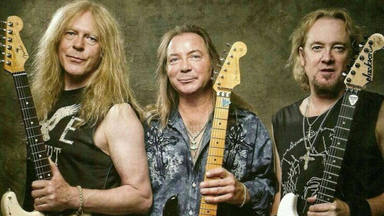 Adrian Smith (Iron Maiden) desvela la historia de cómo la banda consiguió funcionar con tres guitarristas