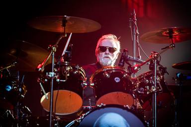 Celebramos el 75 cumpleaños de Roger Taylor recordando su entrevista en RockFM: mucho más que un batería