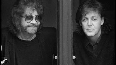 Jeff Lynne y Paul McCartney retratados por Linda McCartney.