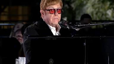 Elton John toca “Tiny Dancer” para Joe Biden, presidente de EEUU: “Ha cambiado nuestras vidas”