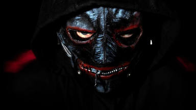 Slipknot anuncia a un nuevo componente misterioso y toca con él por primera vez