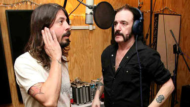 Dave Grohl (Foo Fighters) describe cómo era el piso de Lemmy (Motörhead): "Jod**** desagradable