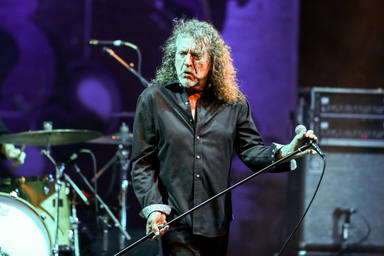 El día en el que Robert Plant pagó dinero para que no sonase esta canción de Led Zeppelin en la radio