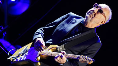 Pete Townshend (The Who) y la realidad detrás de las guitarras que rompía en directo: “Cuatro veces al día"