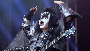 Por qué el odio de Gene Simmons al mayor himno de Kiss es bueno para la banda: “¡Dilo más!”