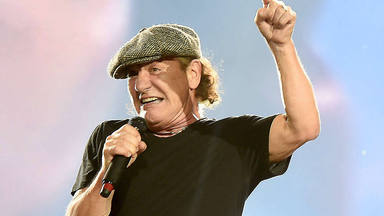 Brian Johnson (AC/DC) explica cómo ha conseguido superar la pérdida auditiva que le retiró de la música