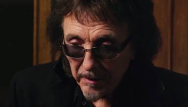 Tony Iommi (Black Sabbath) cómo Bill Ward "huyó" de la banda: "Se montó en su bus y se largó"