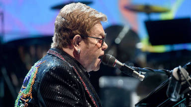 Elton John en concierto en el Olympic Hall de Munich