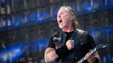 Cómo James Hetfield (Metallica) ha aprendido a escribir mejores letras: “No todo es mi lucha con la oscuridad"