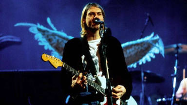 ¿Era Kurt Cobain (Nirvana) realmente "patoso" y "descuidado" cuando tocaba la guitarra?
