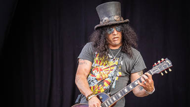 Slash (Guns N' Roses) explica por qué no compra guitarras de estrellas del rock: “¿Vas a tocarla con...?"