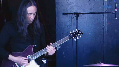 Jeff Schroeder, guitarrista de Smashing Pumpkins desde 2007, abandona la banda: “No sabía dónde me metía”
