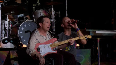 La sorprendente aparición de Michael J. Fox en directo junto a Coldplay