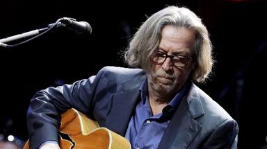 Eric Clapton explota y acusa a la Rolling Stone de lanzar “una campaña de difamación” contra él