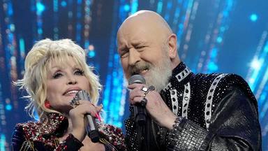 Dolly Parton y su impresión de Rob Halford (Judas Priest) tras trabajar con él: “Le estaba encantando”