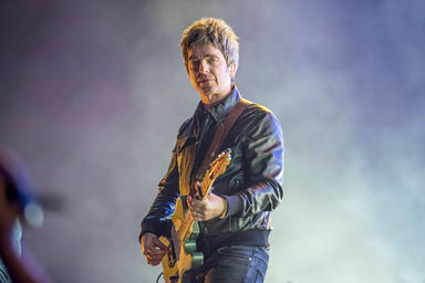 Noel Gallagher, abucheado en un concierto tras un contundente comentario sobre Oasis