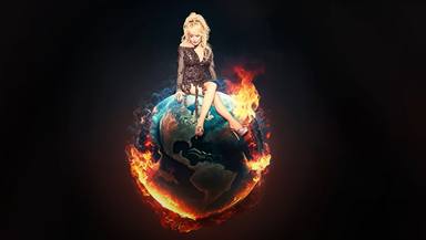 Dolly Parton se moja y da su opinión más contundente en esta canción: "El mundo está ardiendo"
