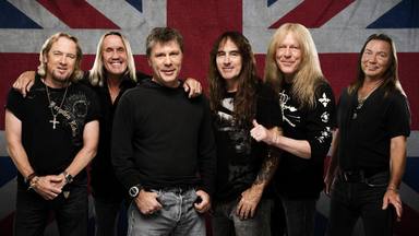 Iron Maiden tiene “algunas sorpresas emocionantes planeadas”, según Adrian Smith