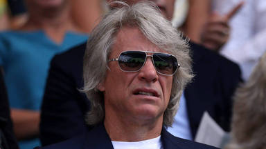 Bon Jovi desvela cómo se acostó con “unas 100 mujeres” sin destrozar su matrimonio: “No soy un santo”