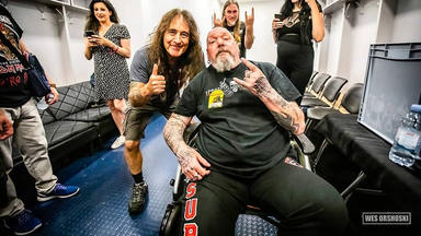 El emocionante encuentro entre Paul Di'Anno y Steve Harris en el inicio de gira de Iron Maiden