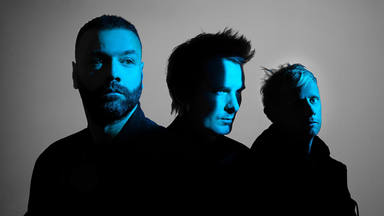Escucha "Won't Stand Down", el nuevo single de los Muse más "metaleros"