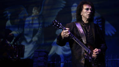 Tony Iommi responde a la propuesta de Ozzy Osbourne para reunir a Black Sabbath: “Buena idea”