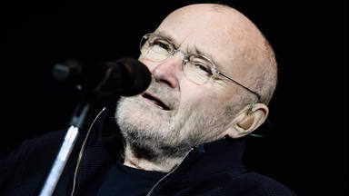 El terrible estado de salud de Phil Collins: “Ya solo puede tocar la batería con su mente”