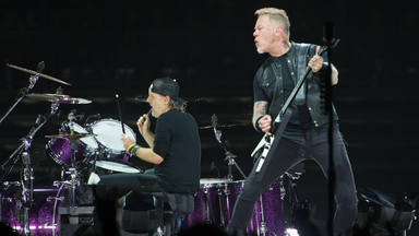 James Hetfield (Metallica) responde a la pregunta del millón: ¿está Lars Ulrich tocando mejor la batería?