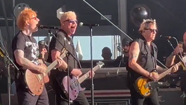 The Offspring “fichan” a Ed Sheeran como guitarrista: “Vamos a tocar una de las que querías”