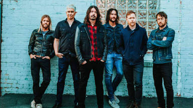 Escucha el nuevo single de Foo Fighters: esto es "Waiting On A War"