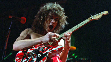 Tres leyendas de la guitarra rinden un emocionante homenaje a Eddie Van Halen