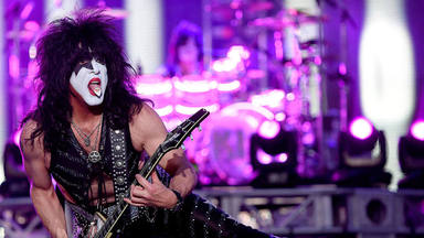 Paul Stanley da positivo en COVID-19: Kiss cancela su siguiente concierto a última hora