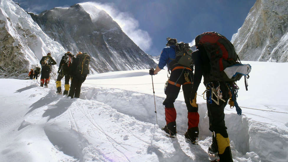 El FrancotiraRock y el atasco en la cima del Everest
