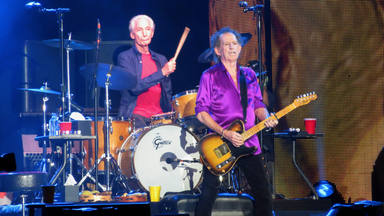 Keith Richards (The Rolling Stones) y la causa de la muerte de Charlie Watts: “Lo ocultó durante un año”