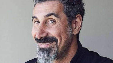 Serj Tankian desvela cuál fue la primera banda que vio en directo: “Puedes escuchar ese galope en SOAD"