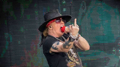 Axl Rose (Guns N' Roses) se sincera sobre sus opiniones tras una salvaje pelea en Twitter