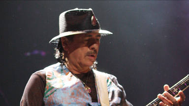 Carlos Santana, operado de urgencia del corazón: “Pasaba algo con mi pecho”