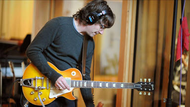 Stone Gossard (Pearl Jam) recuerda grabar con gripe junto a Neil Young: “Presión y ansiedad”