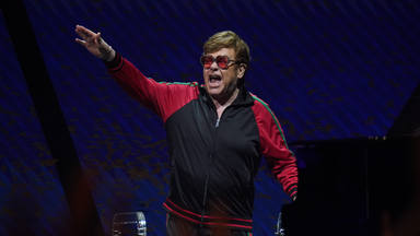 Elton John se prepara para sacar a subasta una enorme cantidad de objetos: ¿te comprarías alguno?